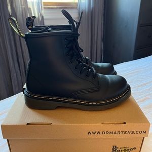 Dr Martens girls leather boots size 2